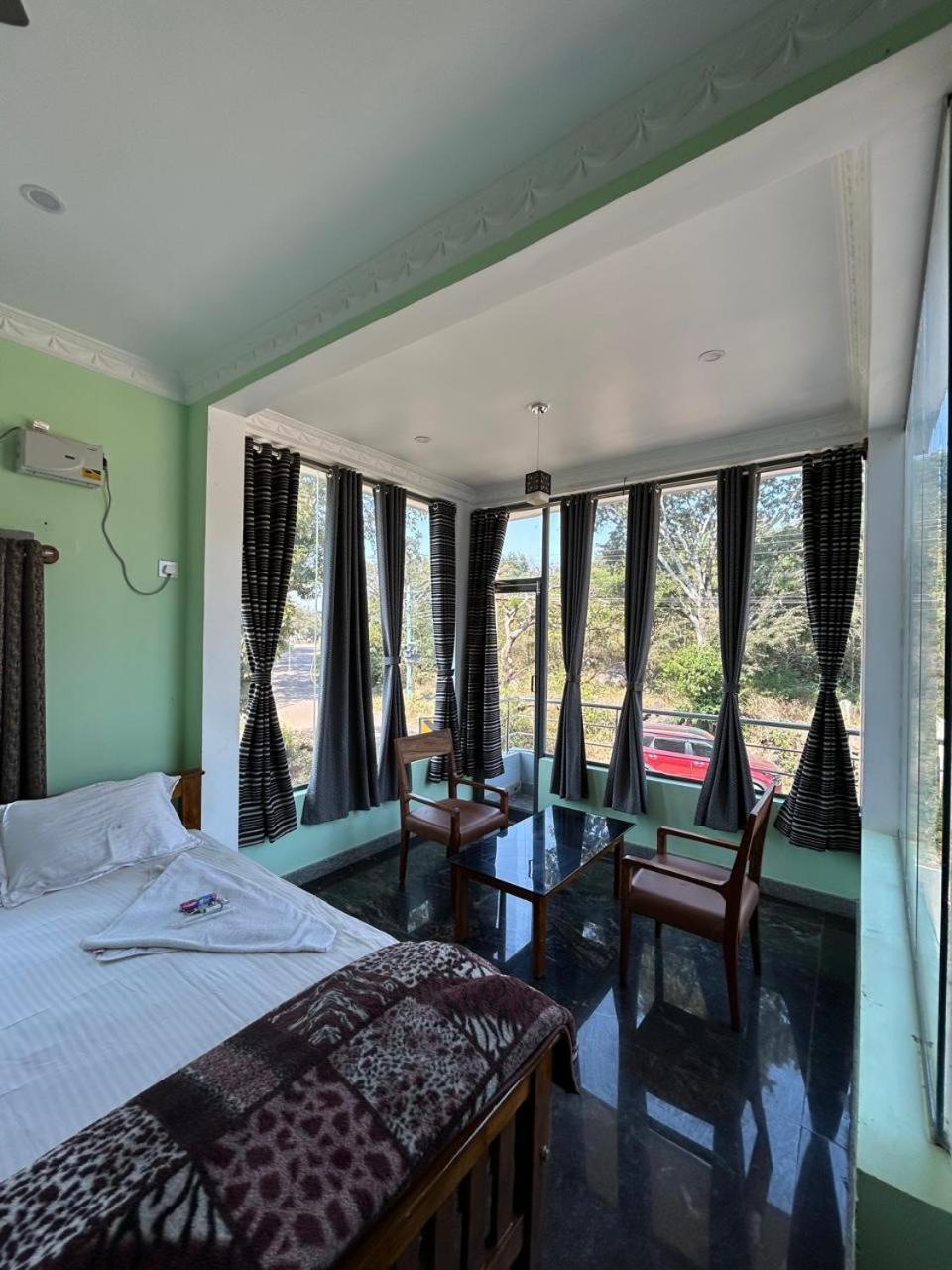 Yelagiri Goldhill Resort Exterior photo